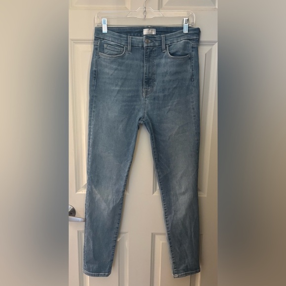 7 For All Mankind High Rise Skinny In Light Wash, Size 30 - Picture 1 of 9